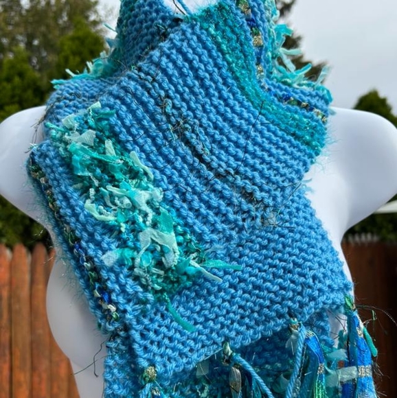 Handknit Scarf - Picture 1 of 4